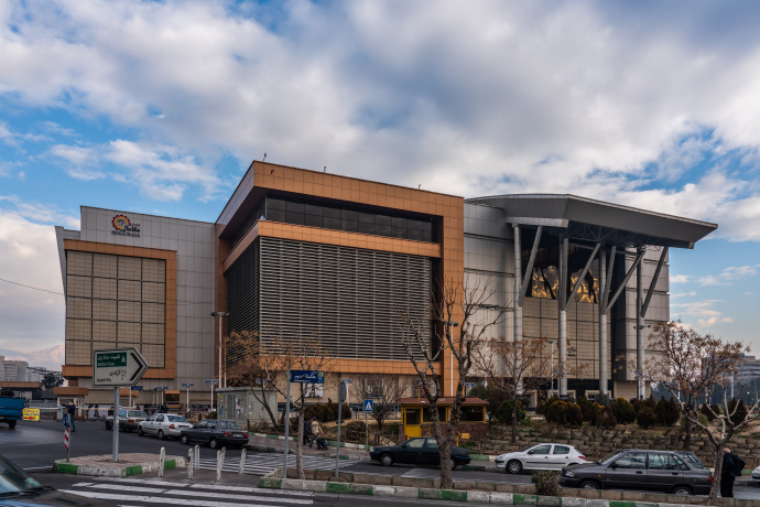 مجموعه عکس آقای پارسا فرخی، با عنوان: مجموعه مال‌ها