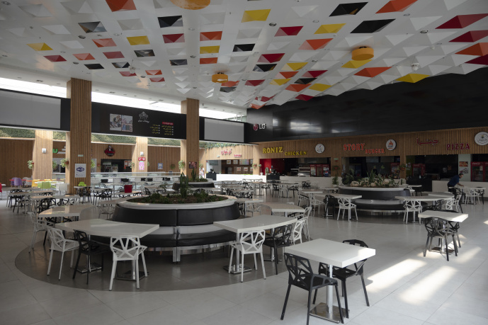 مجموعه عکس‌ خانم مهرالنساء با عنوان: صبامال